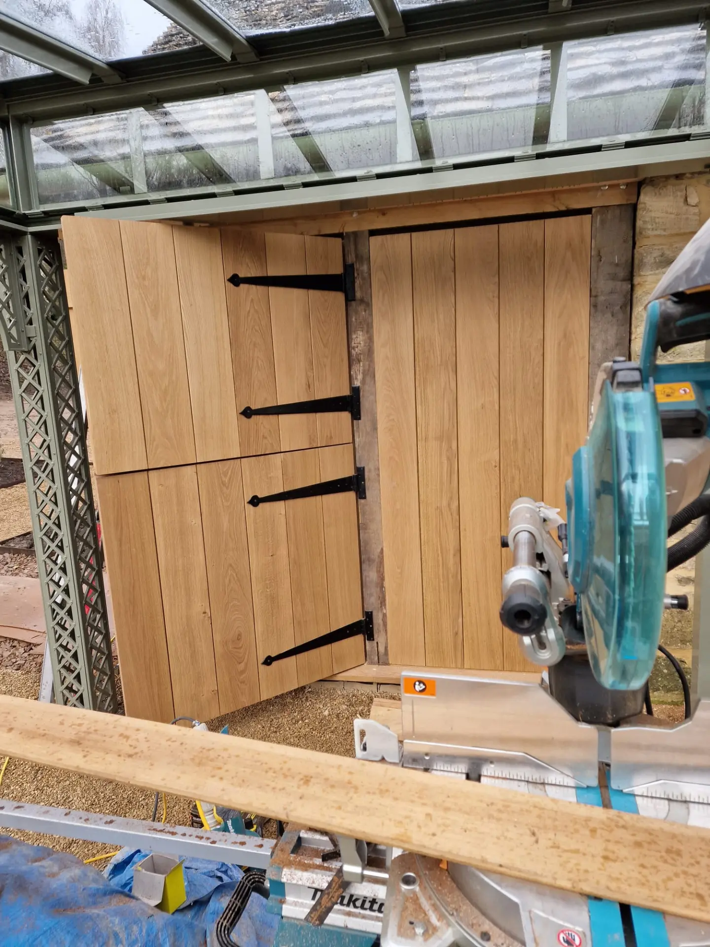 Oak ledged doors, Fitted furniture by ARA Construction